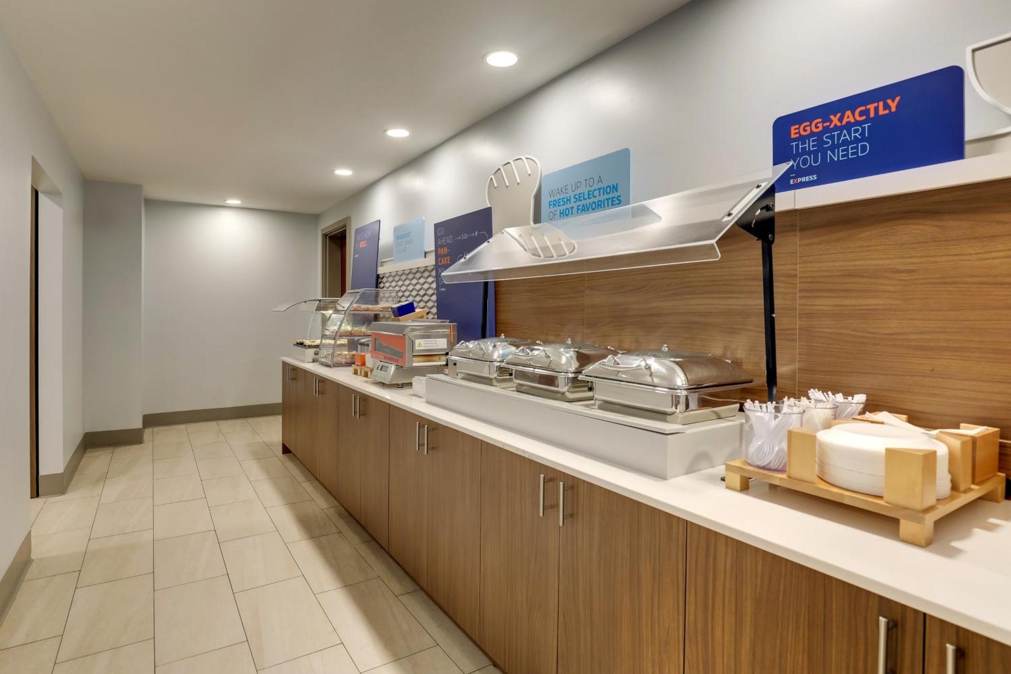 Holiday Inn Express Lexington Southwest Nicholasville By Ihg Exterior foto
