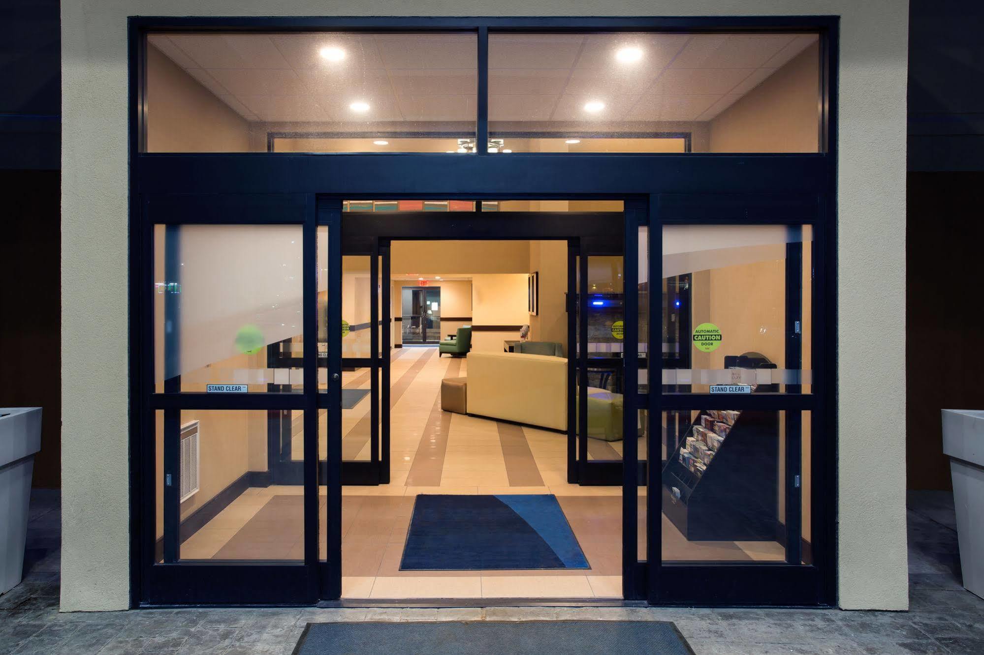 Holiday Inn Express Lexington Southwest Nicholasville By Ihg Exterior foto